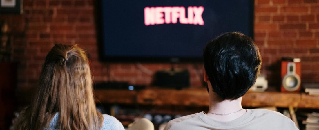 5 Cozy At-Home Date Ideas