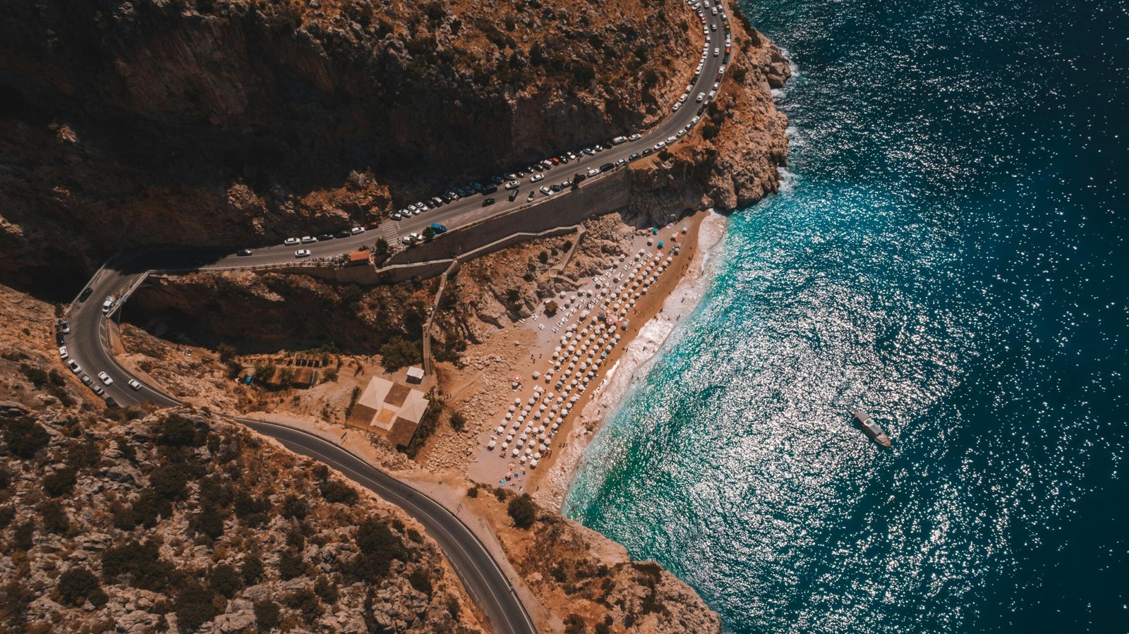 Seasonal Travel Guide: Find the Best Month to Travel