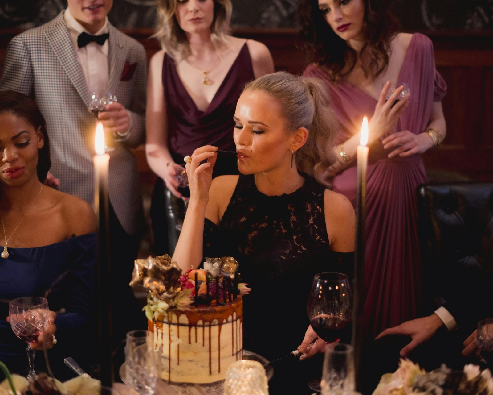 How to Plan a Beautiful Birthday Dinner Party at Home on a Budget