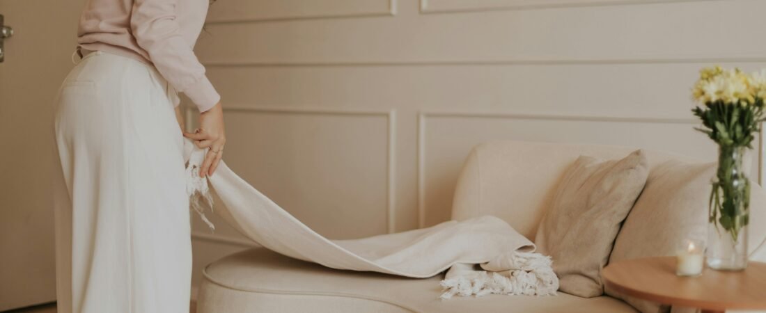 My 15-Minute Daily Cleaning Routine for Living Room That Keeps It Always Guest-Ready